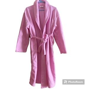 Essence of Beauty Pink Robe one size fits most w/2 Pockets